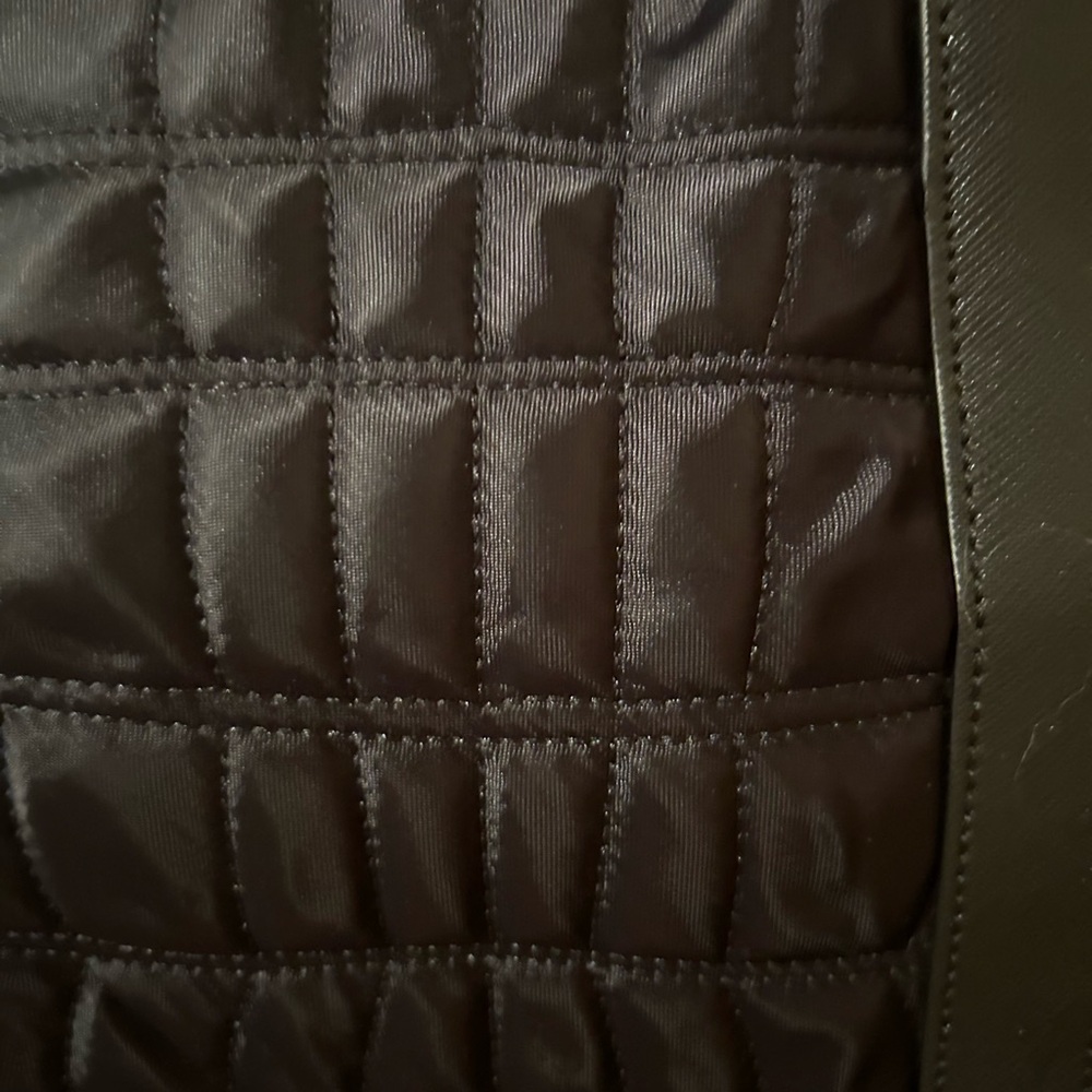 Henri Bendel Black  Quilted Jetsetter Convertible Backpack & matching Tote SET - Picture 10 of 12